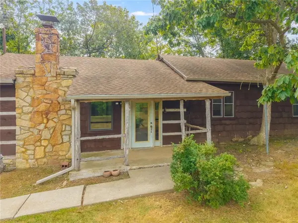 23291 Christian RD, Braymer, MO 64624