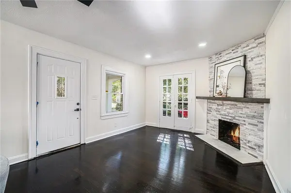 5630 Woodland AVE, Kansas City, MO 64110