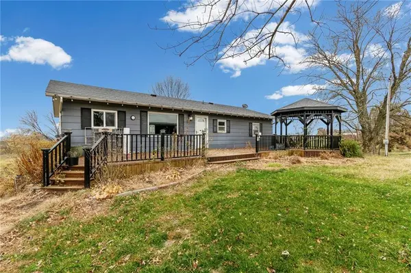 460 NW 5th AVE, Trenton, MO 64683