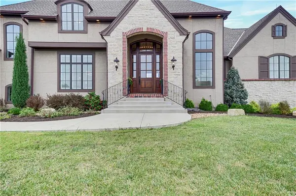 18111 Melrose DR, Overland Park, KS 66013