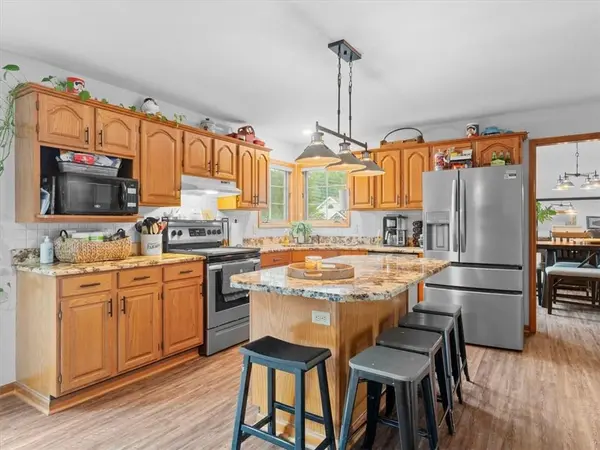 4001 N 39th CT, St Joseph, MO 64506