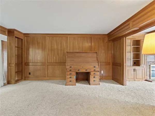 5807 N Cypress AVE, Kansas City, MO 64119