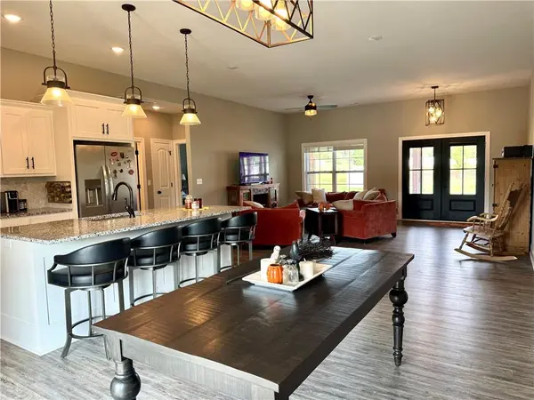 13850 Indian RDG, St Joseph, MO 64505