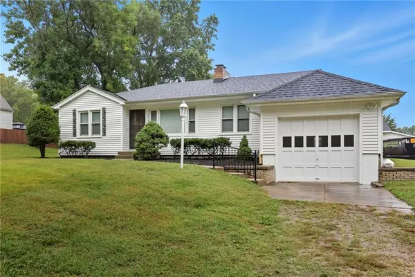 2943 NE Walnut RD, Avondale, MO 64117