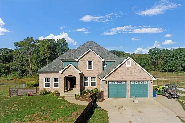 3071 Crabtree LN, Odessa, MO 64076