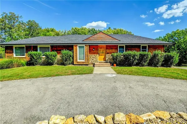 1197 S 104th ST, Edwardsville, KS 66111