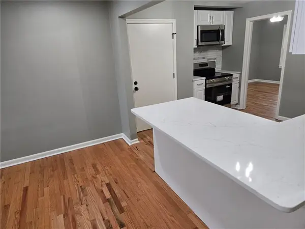 3604 Summit ST, Kansas City, MO 64111