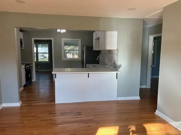 3604 Summit ST, Kansas City, MO 64111