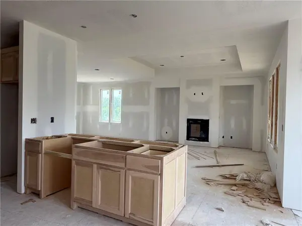 31538 W 86th ST, De Soto, KS 66018