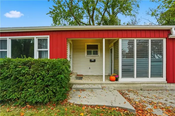 7308 W 75th ST, Overland Park, KS 66204