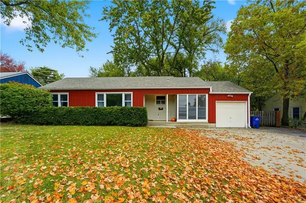 7308 W 75th ST, Overland Park, KS 66204