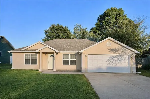 606 Kendrick ST, Knob Noster, MO 65336