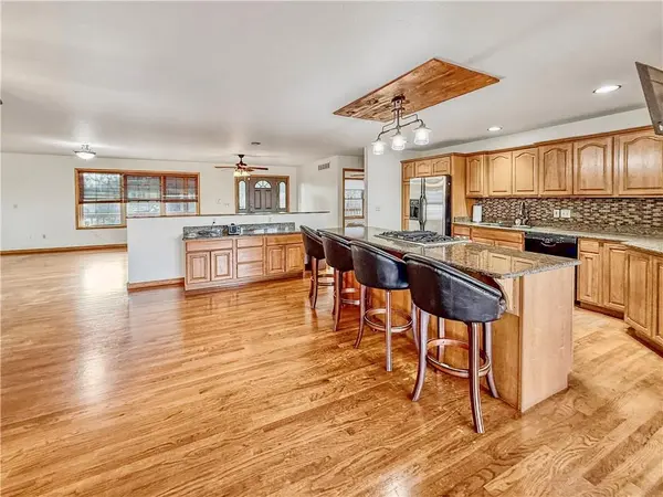 406A 21000 RD, Cherryvale, KS 67335