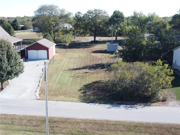 22 W Timber Valley DR, Linn Valley, KS 66040