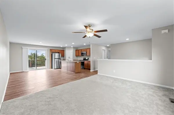9707 E 222nd ST, Peculiar, MO 64078