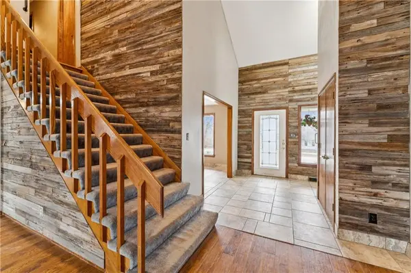 4531 Woodstock ST, Shawnee, KS 66218