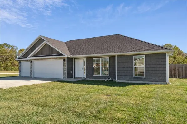 383 SE 981 N/A, Knob Noster, MO 65336