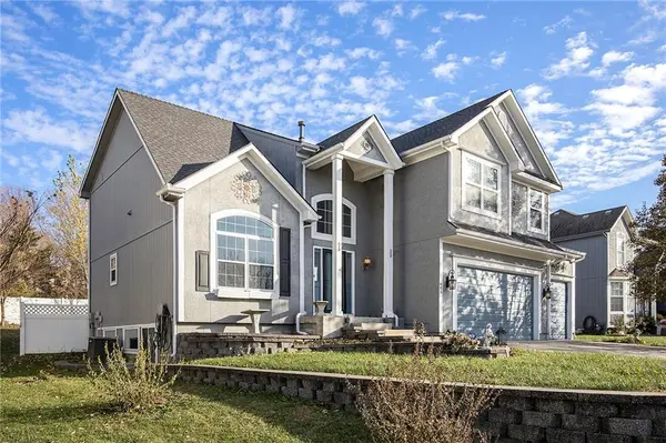 605 S Franklin ST, Raymore, MO 64083