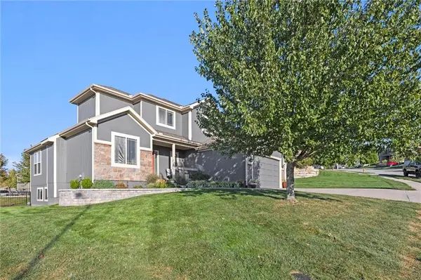 1214 High Ridge CT, Raymore, MO 64083