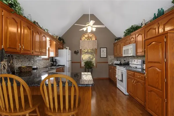 2909 S Vista CT, Independence, MO 64057