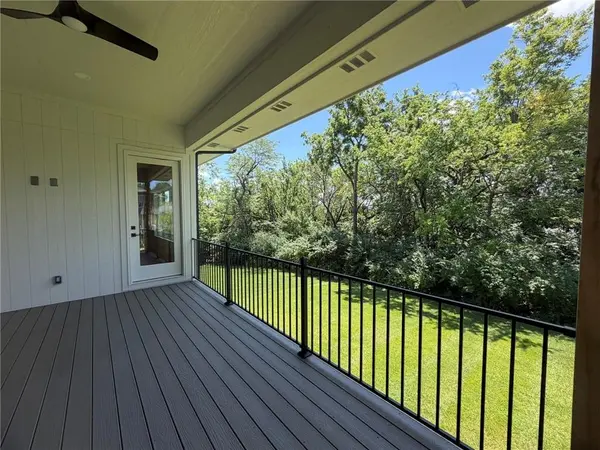 22415 W 89th TER, Lenexa, KS 66227