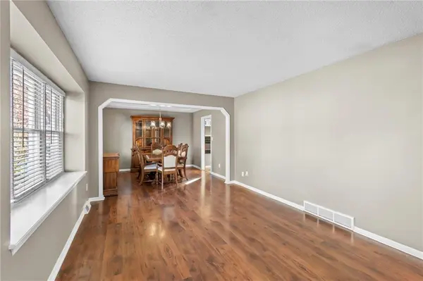 2616 S Whitney AVE, Independence, MO 64057