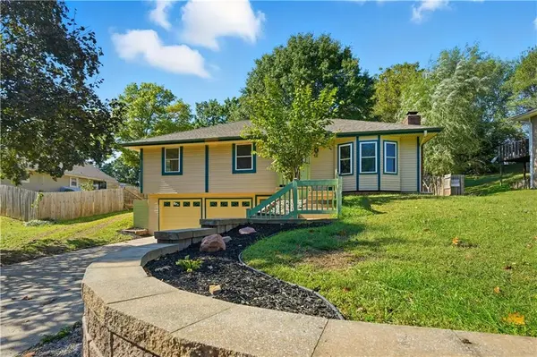 903 Citadel DR, Weston, MO 64098