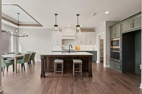 11546 S Olathe View RD, Olathe, KS 66061