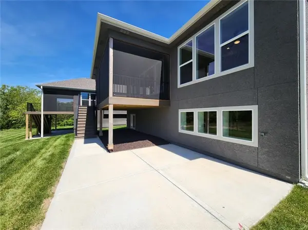 11544 S Olathe View RD, Olathe, KS 66061