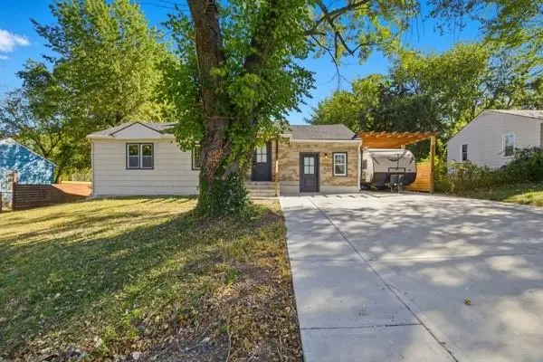 7835 Donnelly AVE, Kansas City, MO 64138