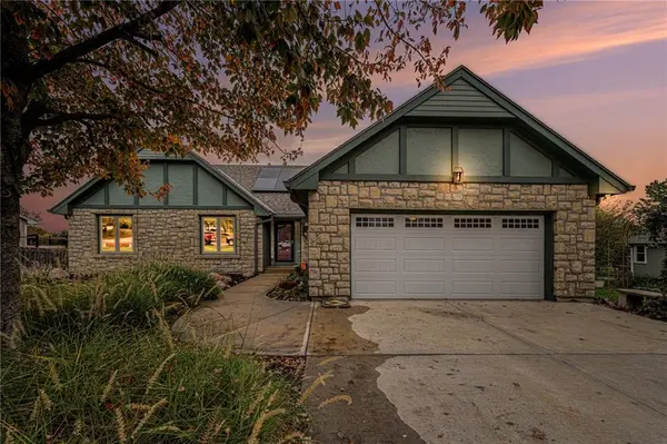 17688 157 TER, Basehor, KS 66007
