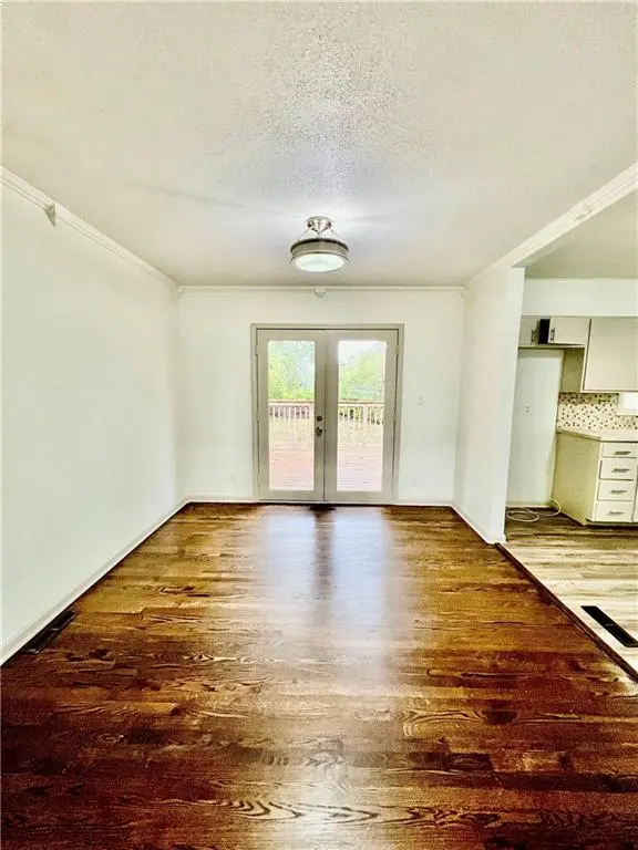 9201 E 87th ST, Raytown, MO 64138
