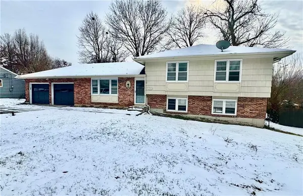 9201 E 87th ST, Raytown, MO 64138