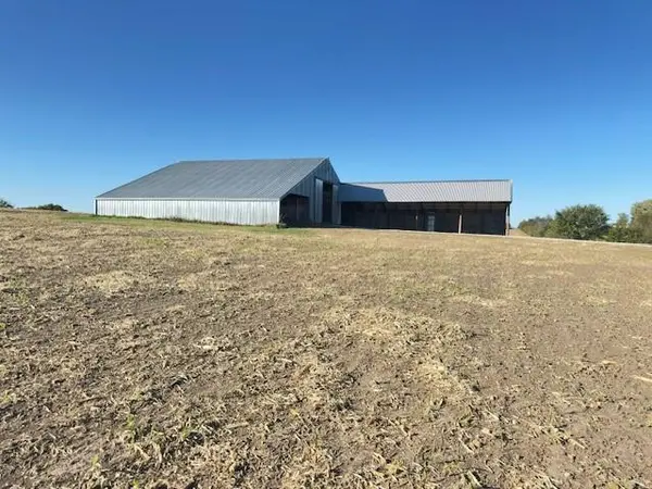 00000 Hollingsworth RD, Tonganoxie, KS 66086
