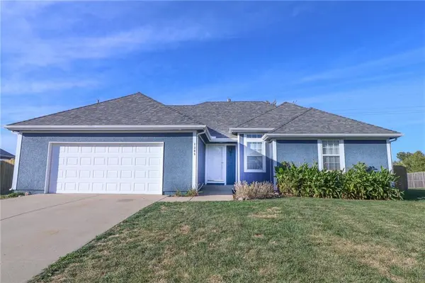 1206 Thomas DR,  Louisburg,  KS 66053