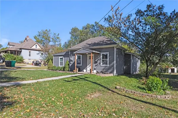 427 Allcutt AVE, Bonner Springs, KS 66012