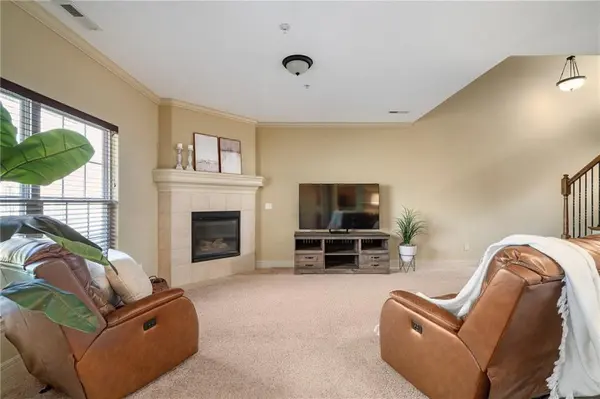 8925 Inkster ST, Lenexa, KS 66227