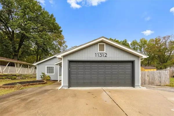 11312 E 59th ST, Raytown, MO 64133