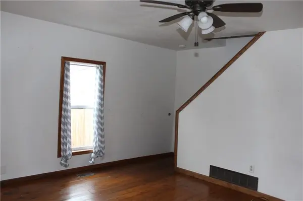 223 E Seward ST, Burlingame, KS 66414