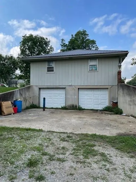 431 E Elm ST, Cowgill, MO 64637