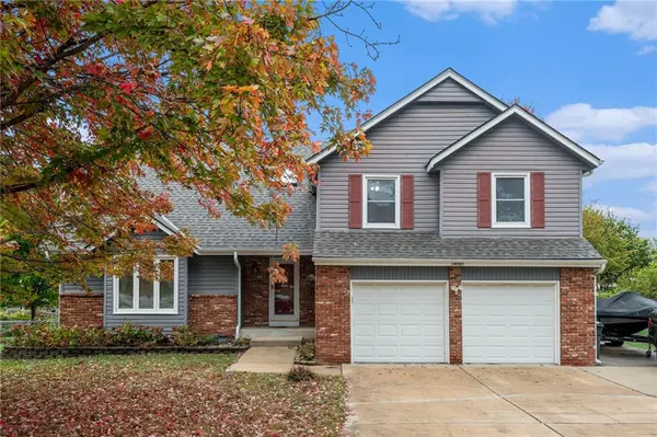 14805 S Brougham DR, Olathe, KS 66062