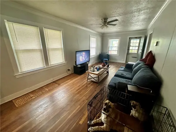 2303 E 41st ST #E, Kansas City, MO 64130