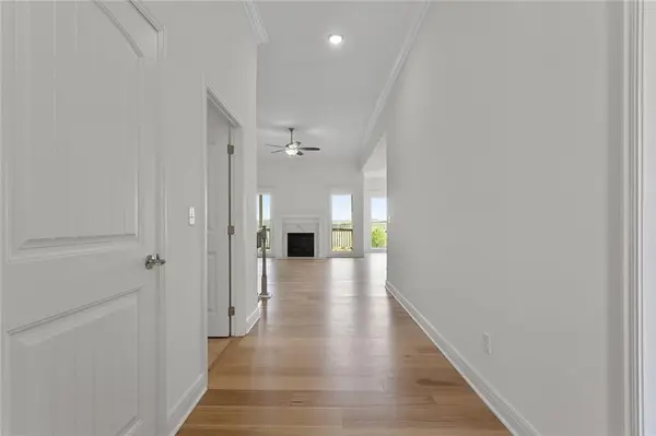 11437 N Auburndale CIR, Kansas City, MO 64157