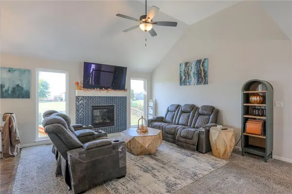 10206 N Quincy AVE, Kansas City, MO 64156