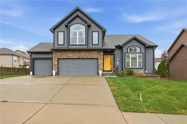 7806 NE 111th TER, Kansas City, MO 64157