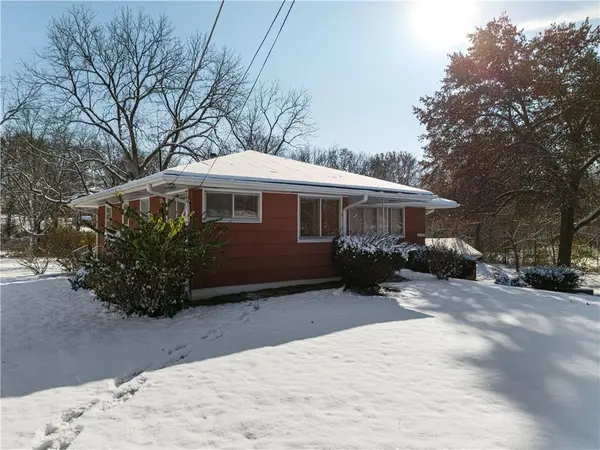 7019 N Elm ST, Pleasant Valley, MO 64068