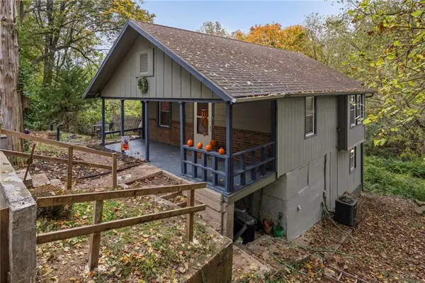 11534 Gill ST, Sugar Creek, MO 64054