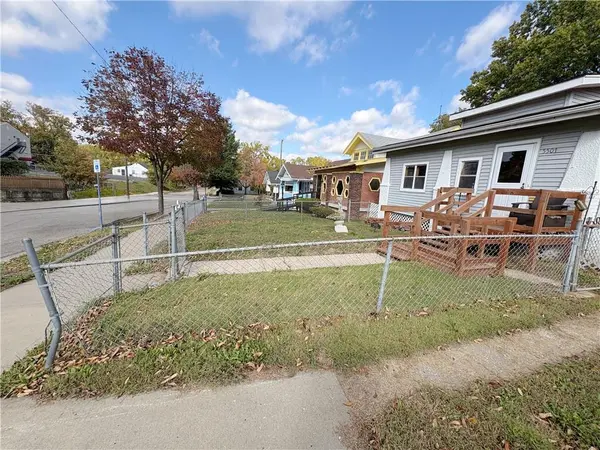 5507 Park AVE, Kansas City, MO 64130