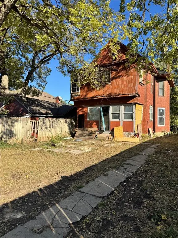 509 SW Taylor ST, Topeka, KS 66603