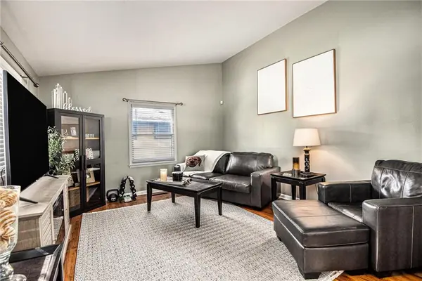 3513 Jackson ST, St Joseph, MO 64507